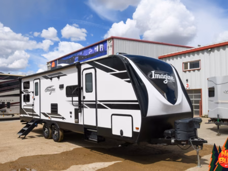 Dual Entry Rear Bunk Family Towable - $112/wk
