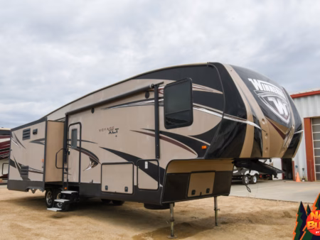 Rear Living 3-Slide Luxury Fifth - $115/wk