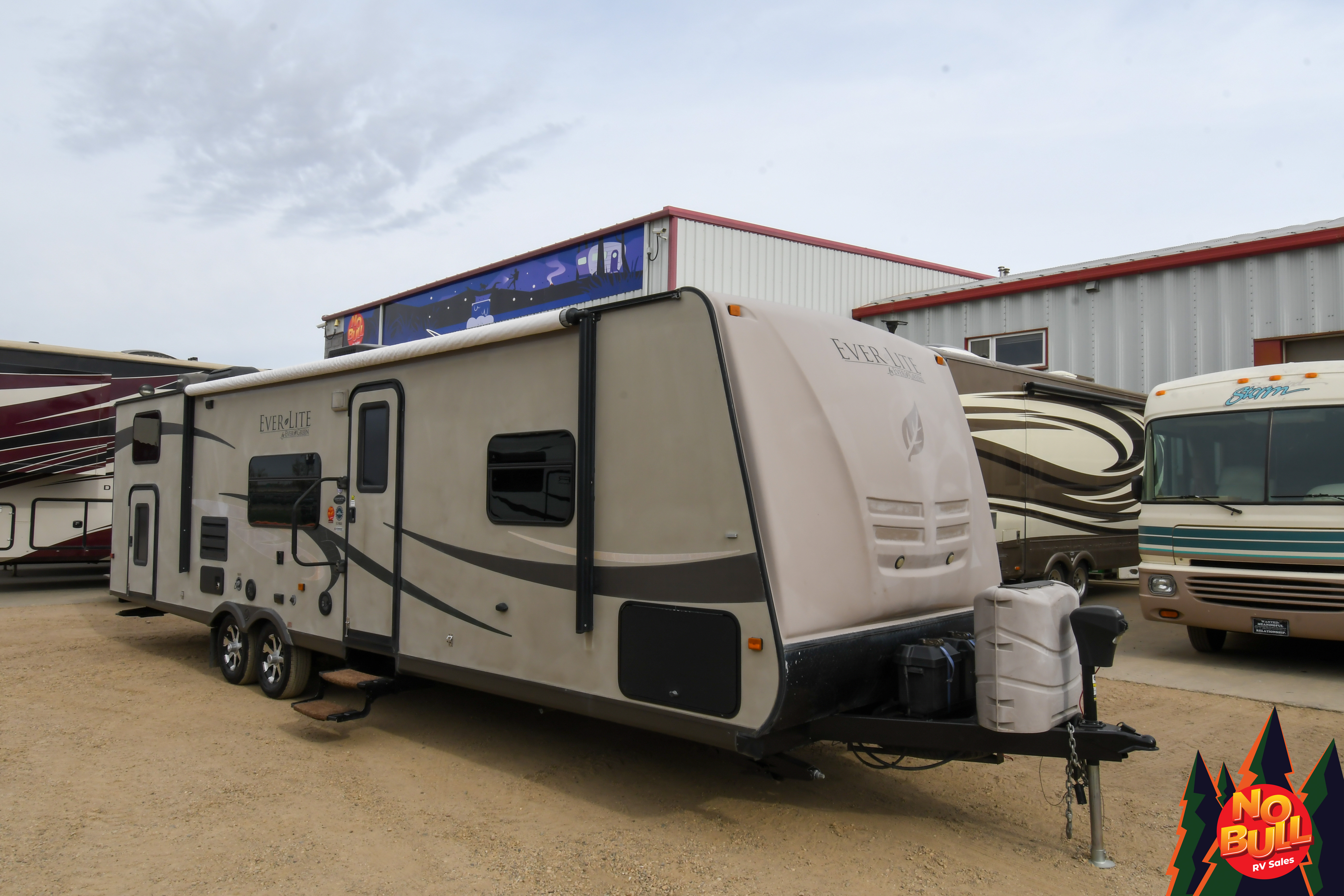 Single Slide Rear Bunk Easy-to-Tow Trailer - $68/wk