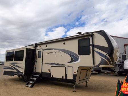 3 6-Foot Slide-Out Luxury Fifth w/ Island - $197/wk