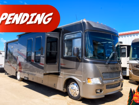 3-Slide Spacious Class A Sleeps 4 - Pending