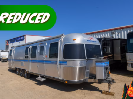 No Slide Vintage Airstream Travel Trailer Sleeps 6 - $84/wk—ON SALE