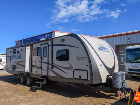 Rear Living Travel Trailer Sleeps up to 6 - $68/wk