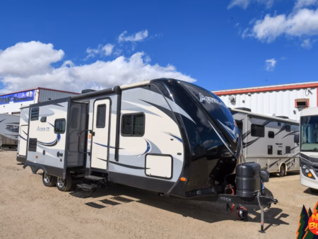 Rear Bath Couples Travel Trailer Sleeps 6 - $70/wk