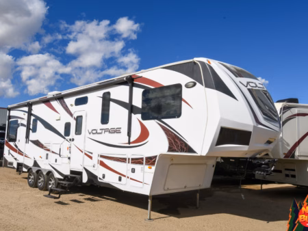 Dual Entry Toy Hauler w/ Bunks Sleeps 11 - $123/wk