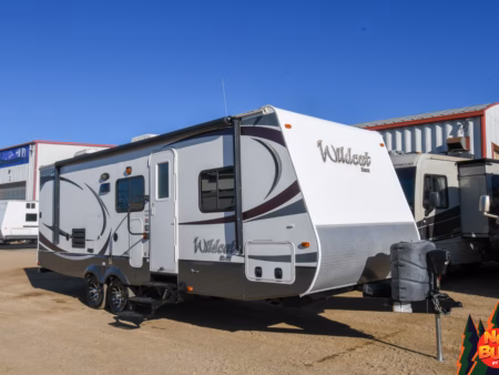 Single Slide Rear Bathroom Trailer Sleeps 6 - $65/wk