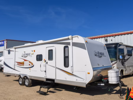 10 Sleep in this Rear Bunkhouse Bumper Pull - $48/wk