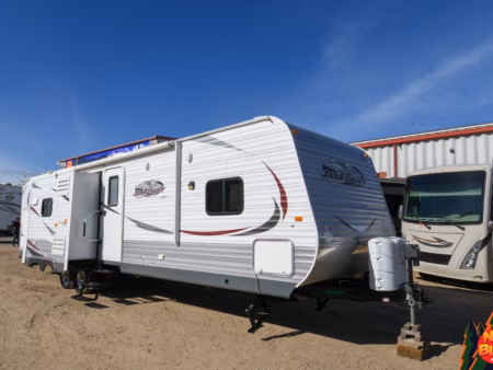 Rear Bunkhouse Travel Trailer Sleeps 10 - $68/wk
