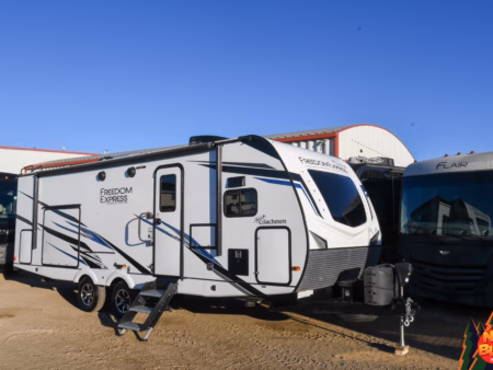 Front Kitchen Bumper Pull Sleeps 6 - $91/wk